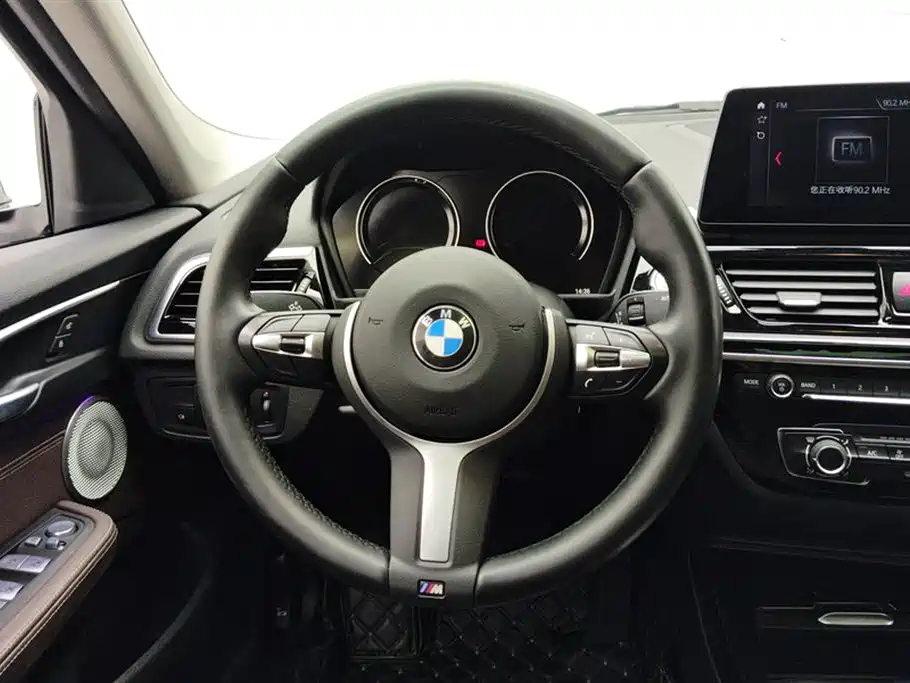 BMW 1 Series 2021 — фото 15