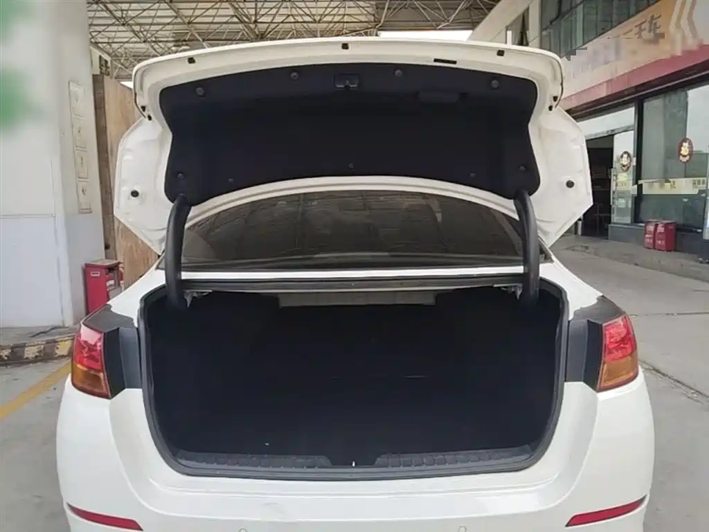 Kia K5 2015 — фото 15
