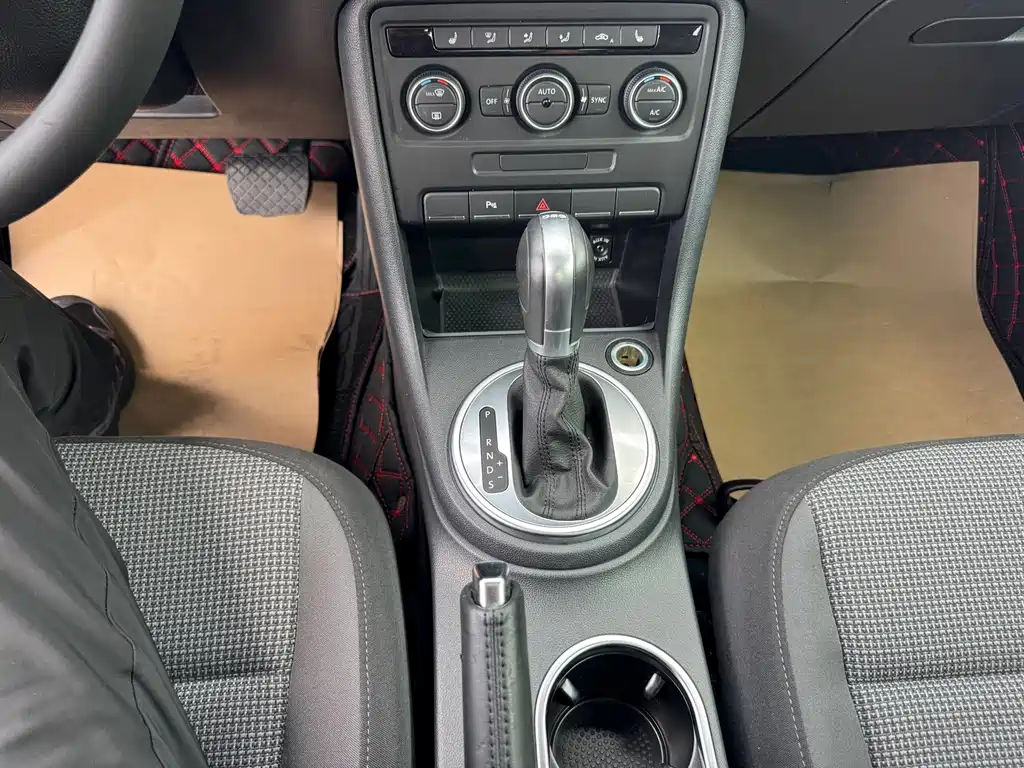 Volkswagen Beetle 2016