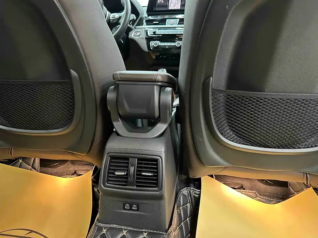 BMW X1 2019 — фото 16