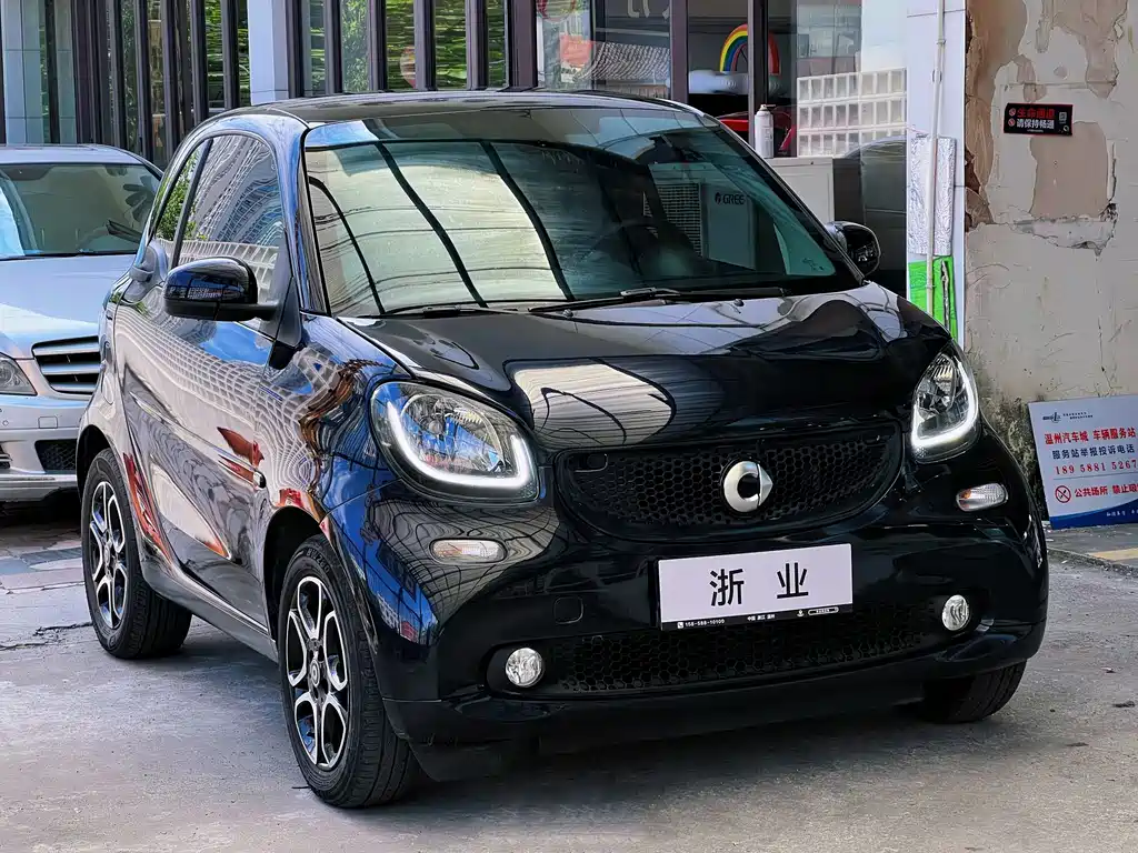 smart fortwo 2017 — фото 7