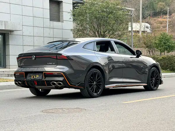 Changan UNI-V 2022
