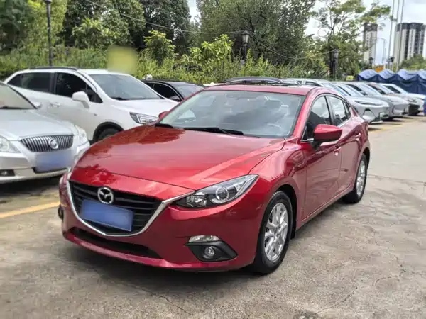Mazda 3 Axela 2015
