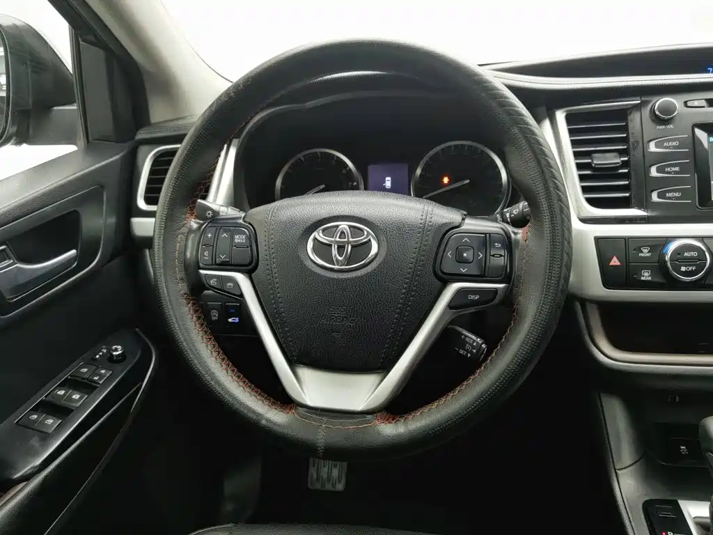 Toyota Highlander 2016 — фото 11