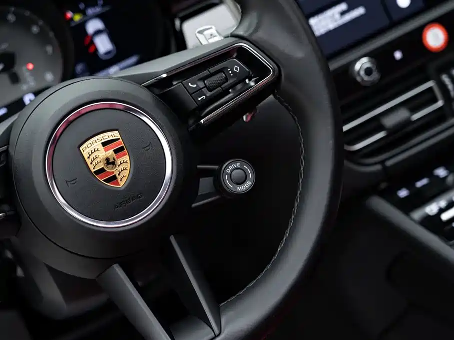 Porsche Macan 2022 — фото 20