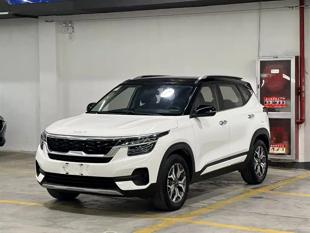 Kia KX3 2022 — фото 1