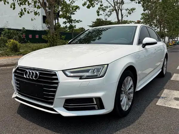 Audi A4L 2019