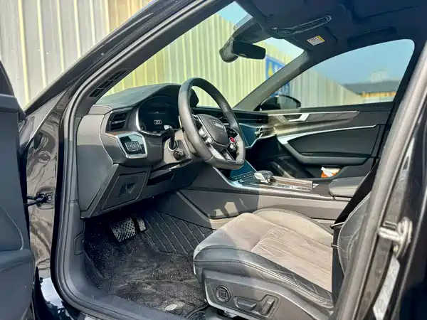 Audi A6L 2021