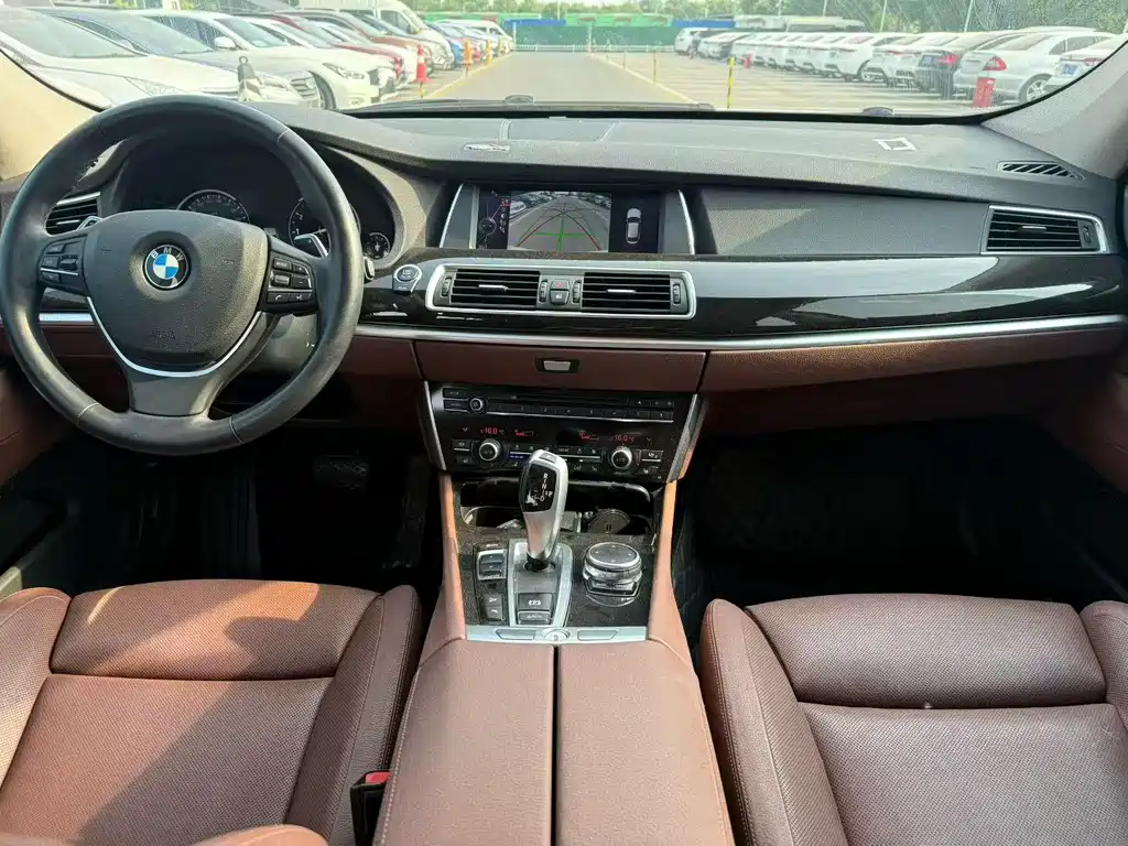 BMW 5 Series GT 2016 — фото 7