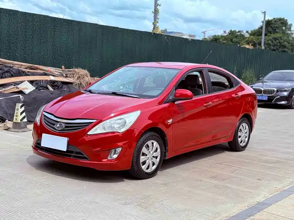 Hyundai Accent 2014