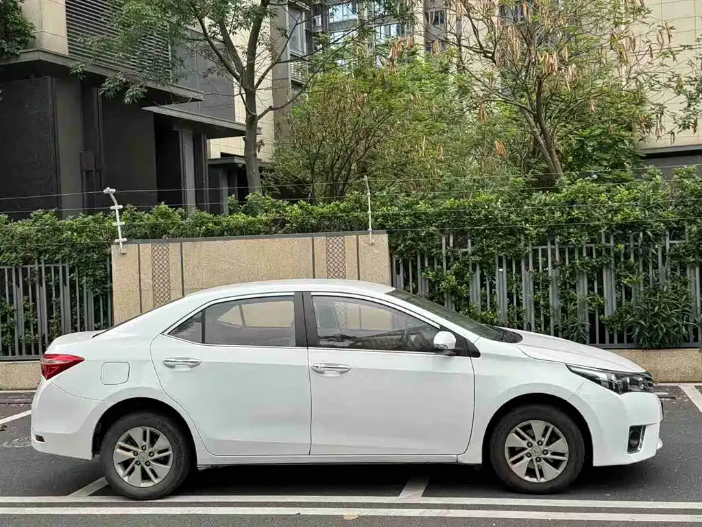 Toyota Corolla 2016 — фото 4