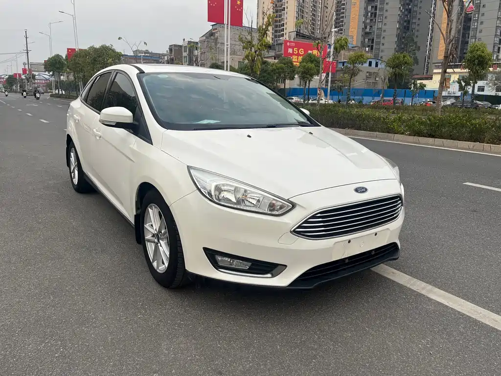 Ford Focus 2015 — фото 2
