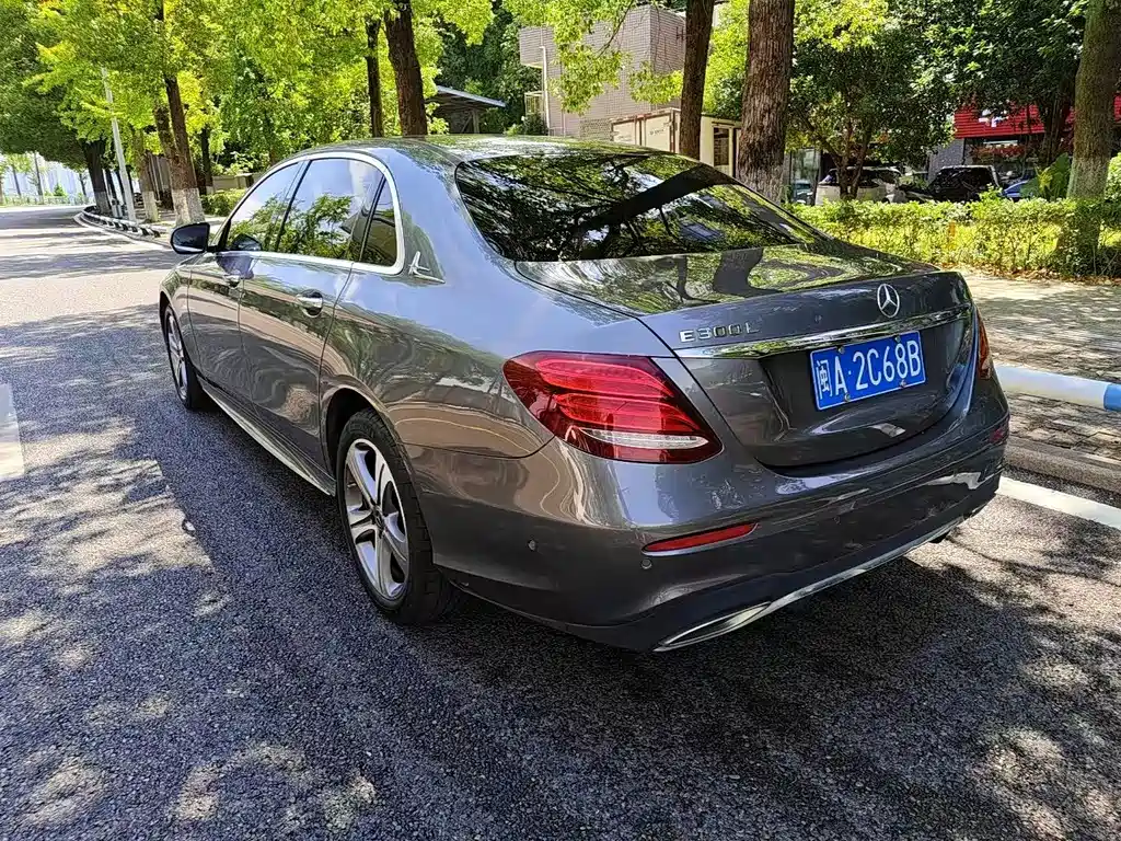 Mercedes-Benz E-Class 2018 — фото 7