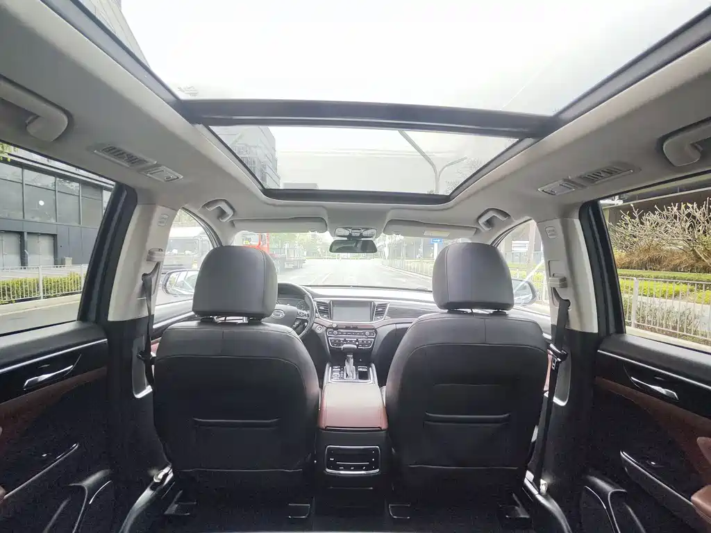 GAC Motor Trumpchi GS8 2018 — фото 17