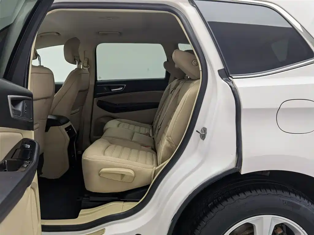 Ford Edge 2015 — фото 15