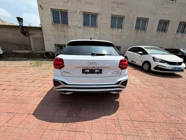 Audi Q2L 2022