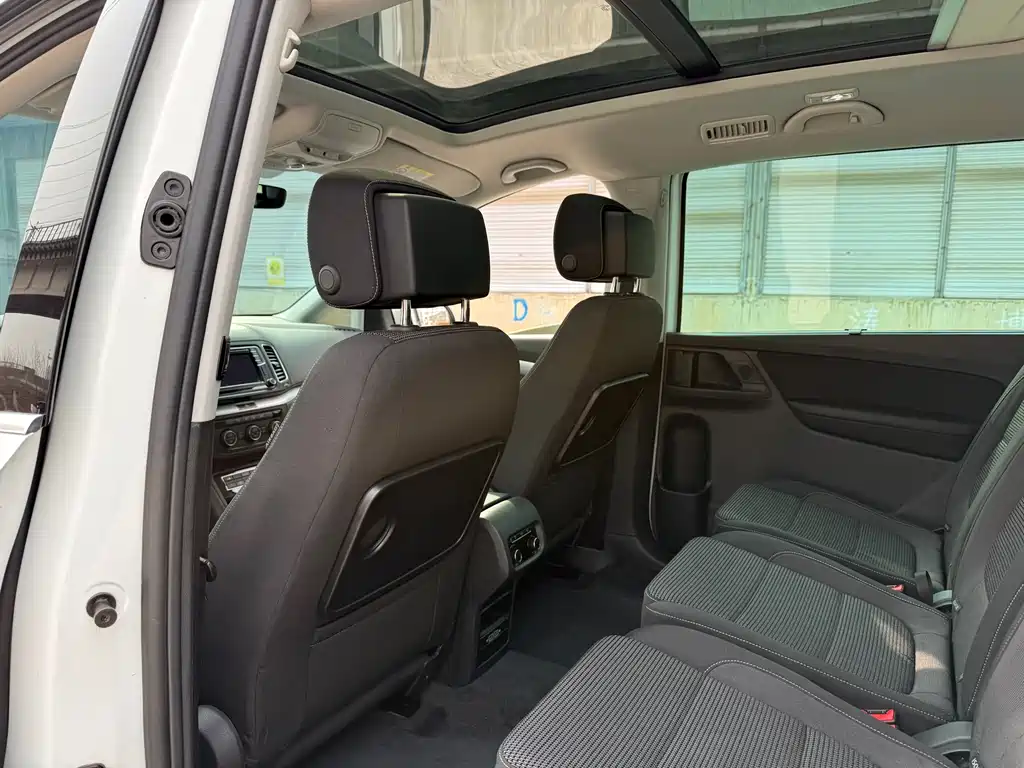 Volkswagen Sharan 2019 — фото 15