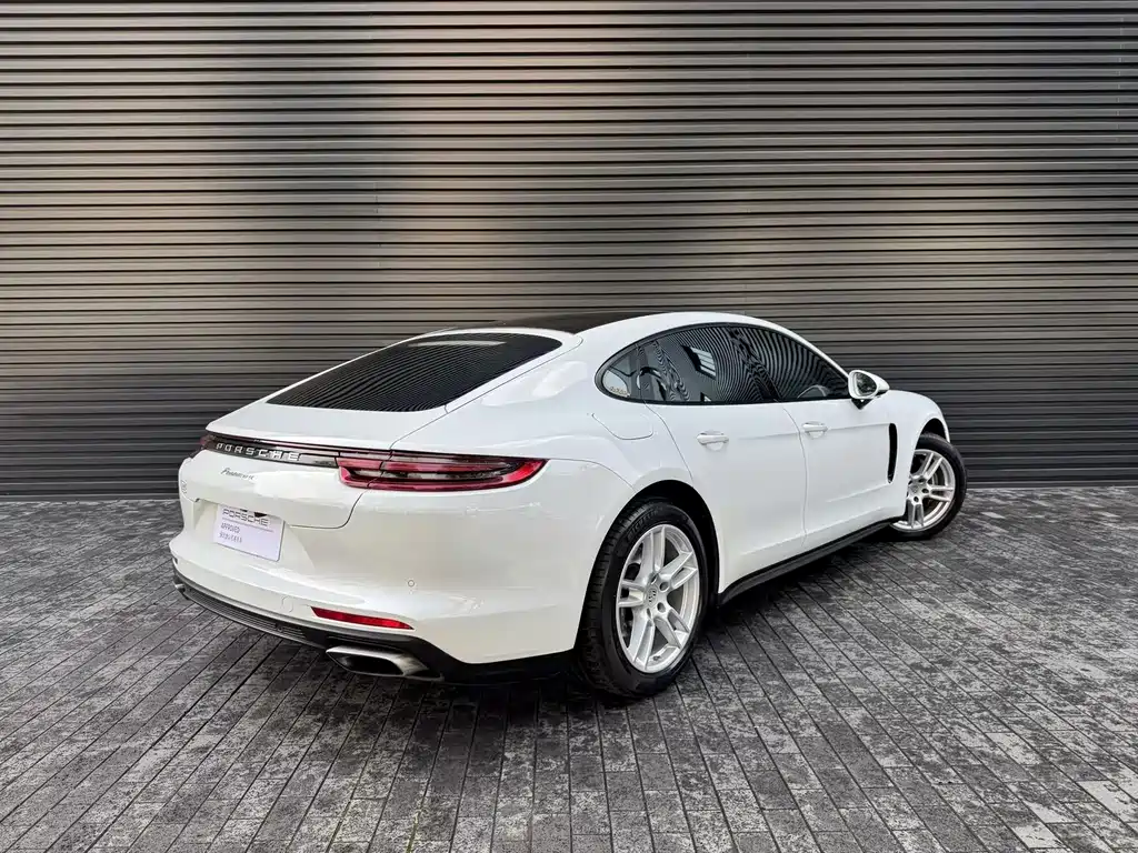 Porsche Panamera 2018 — фото 5