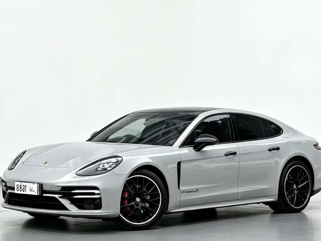 Porsche Panamera 2019 — фото 1