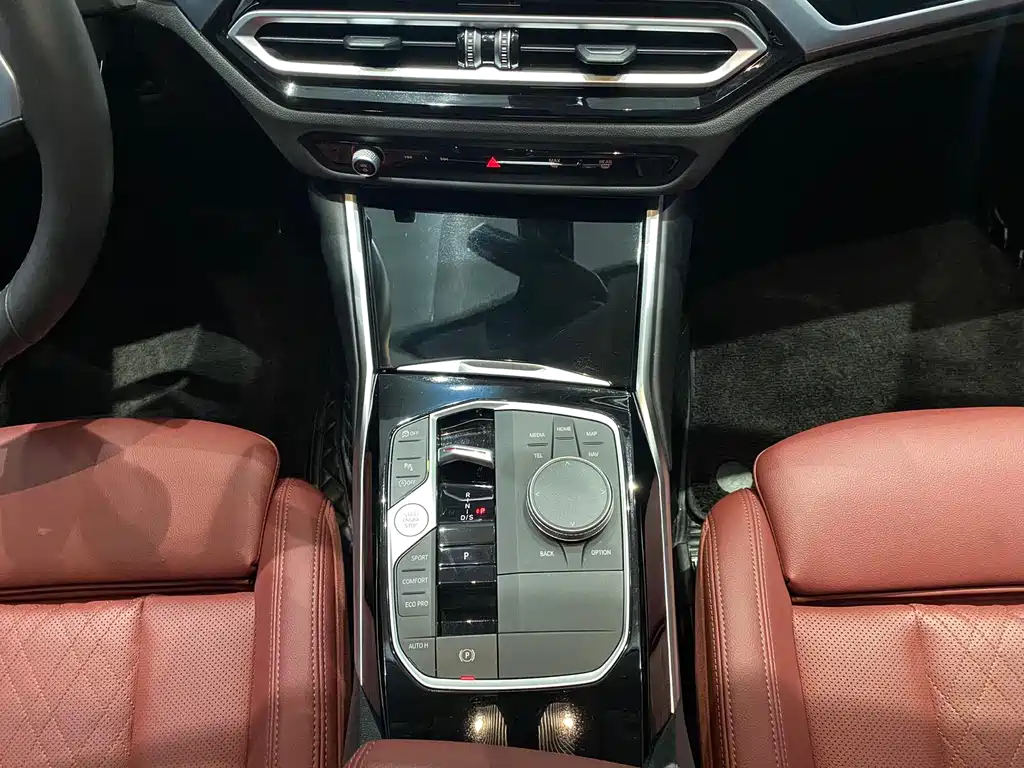 BMW 3 Series 2023 — фото 15