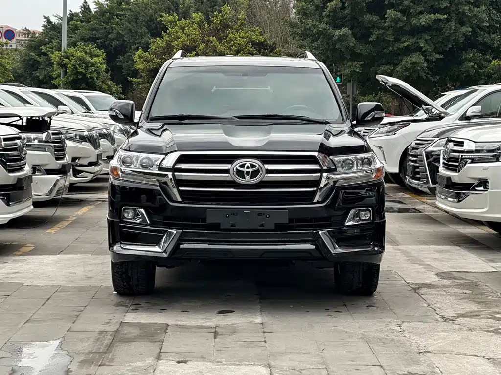 Toyota Land Cruiser 2020 — фото 2