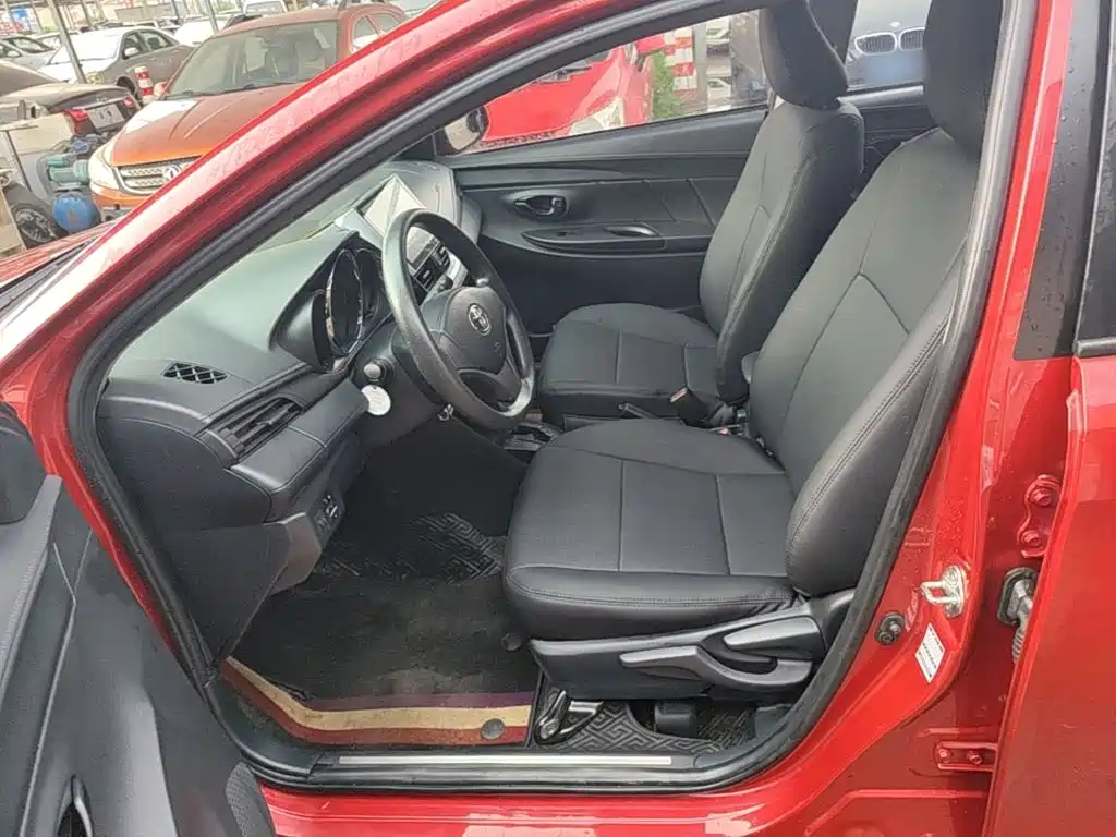 Toyota Yaris L 2019 — фото 15