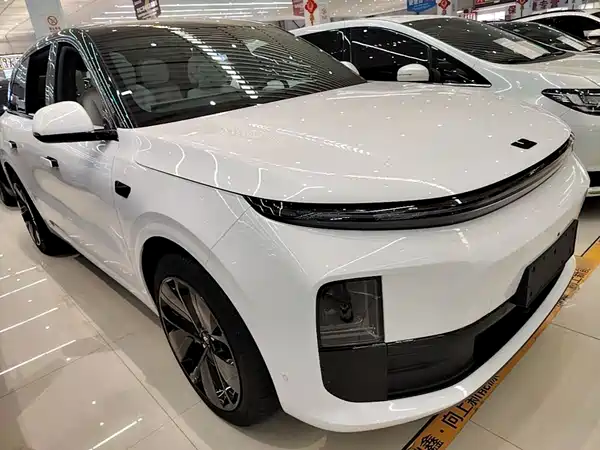 Li Auto L6 2024