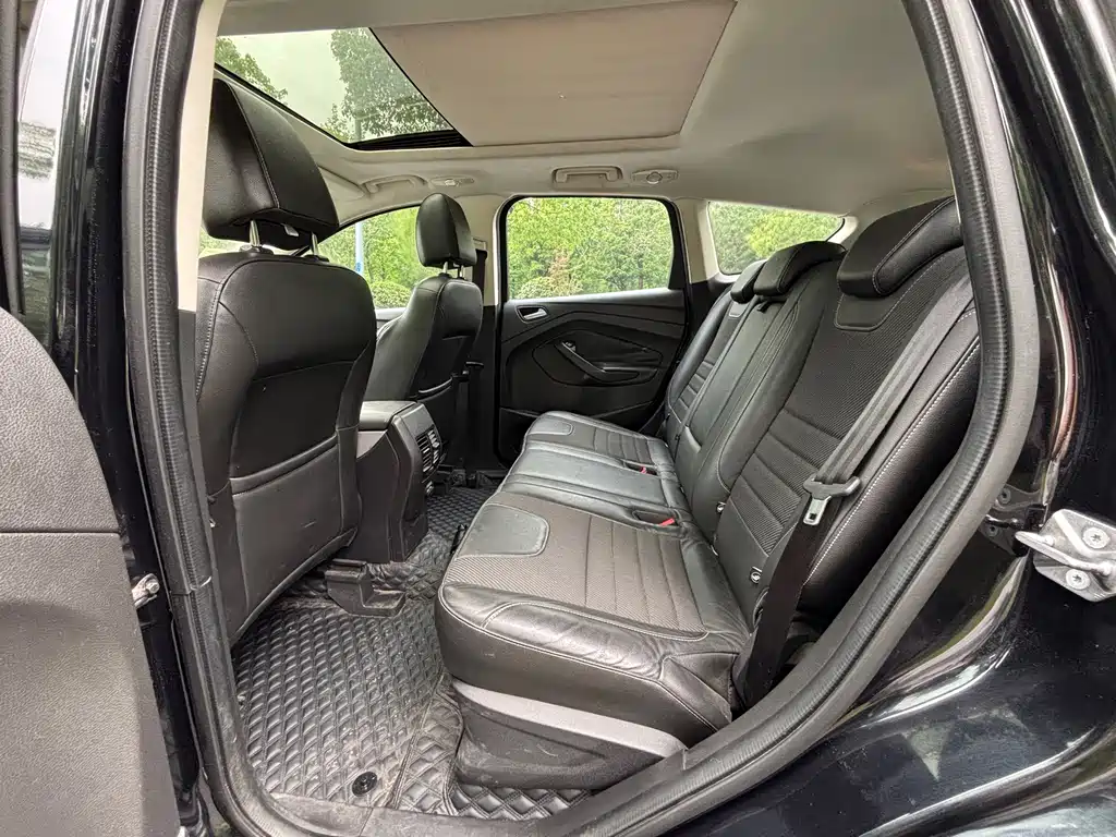 Ford Kuga 2015 — фото 4