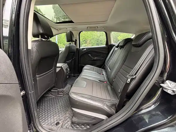 Ford Kuga 2015