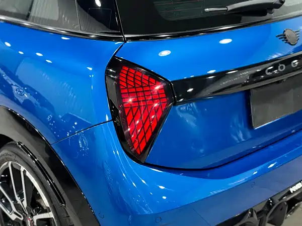 MINI JCW 2025