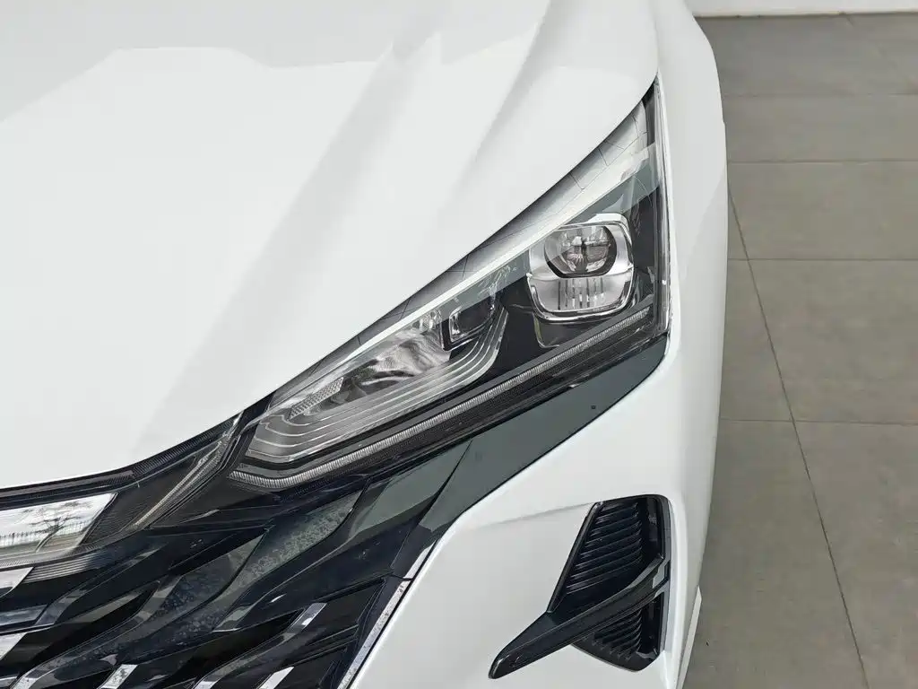 Dongfeng Yixuan 2023