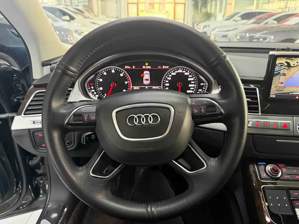 Audi A8 2015 — фото 11
