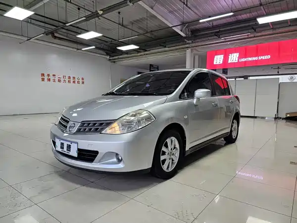 Nissan Tiida 2009