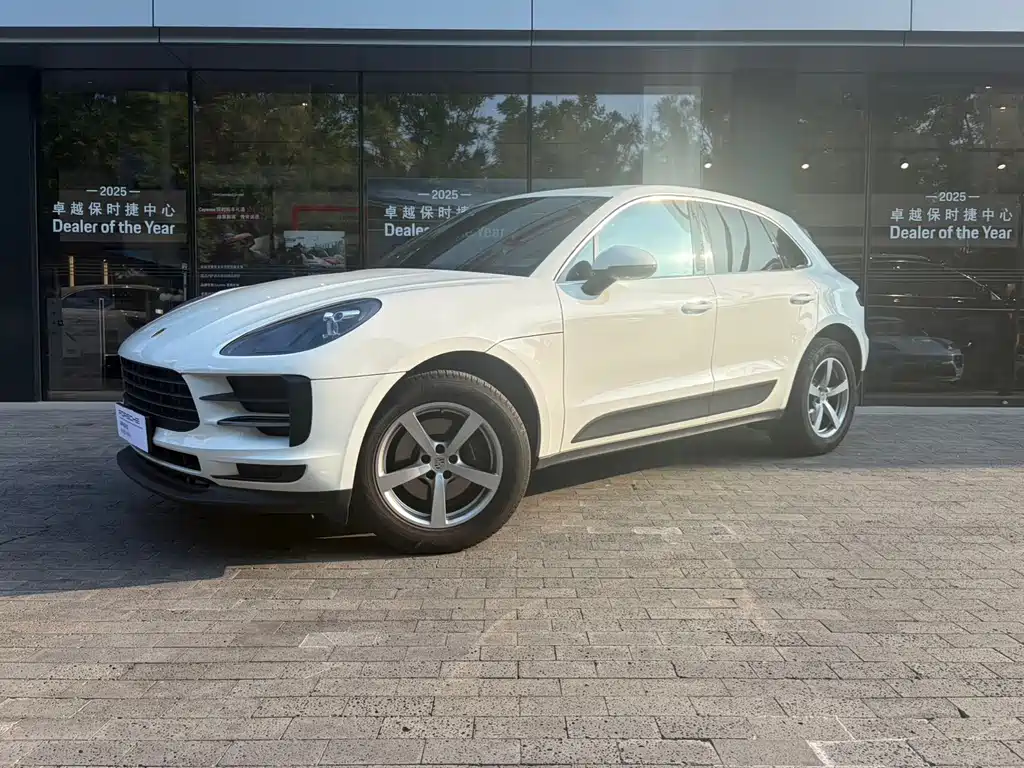 Porsche Macan 2021 — фото 1