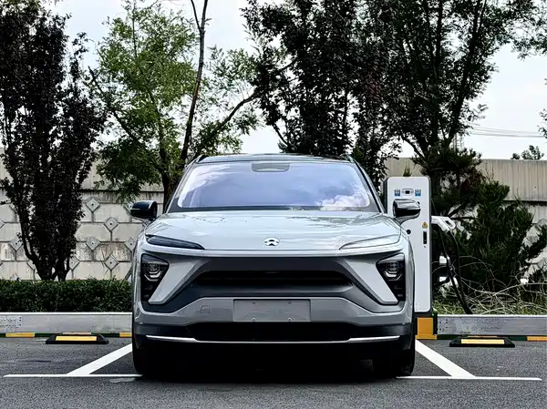 NIO ES6 2021