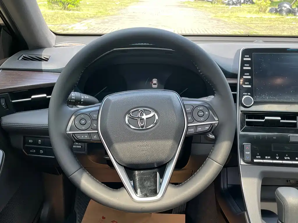 Toyota Avalon 2020 — фото 17