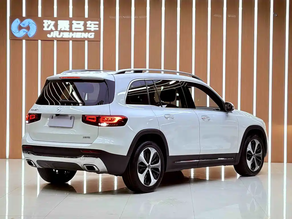 Mercedes-Benz GLB 2021 — фото 22