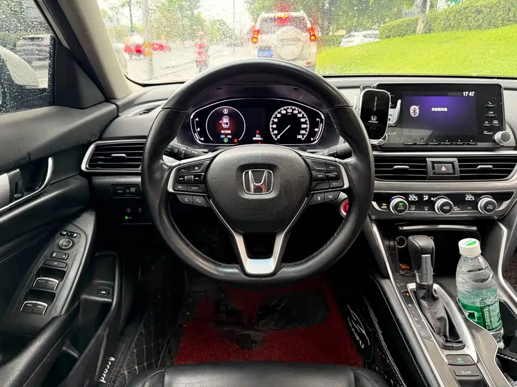 Honda Accord 2020 — фото 14