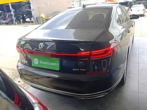 Volkswagen Passat 2023