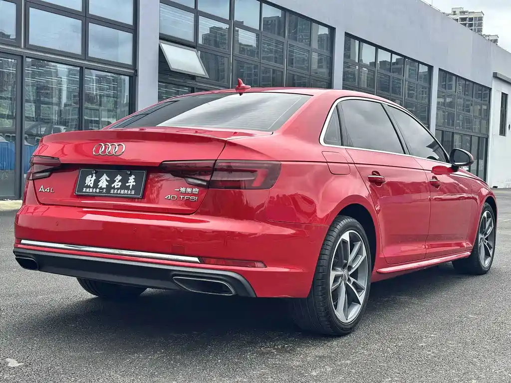 Audi A4L 2019 — фото 11