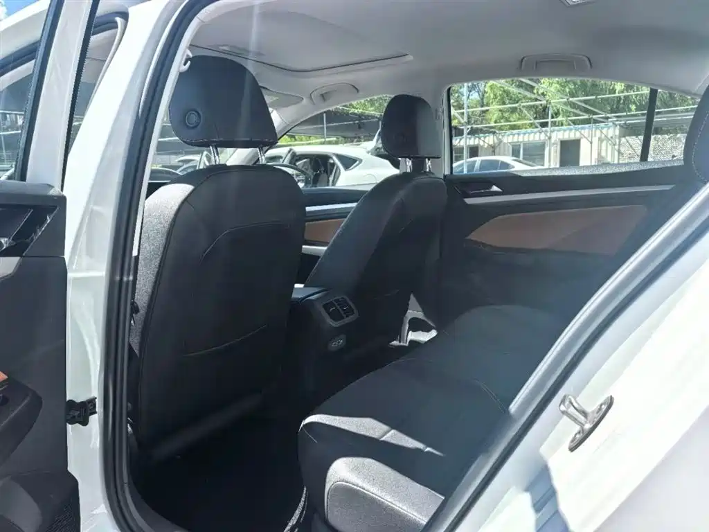 Volkswagen Bora 2023