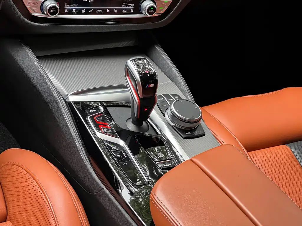 BMW M5 2021 — фото 18