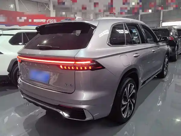 Geely Xingyue L 2023