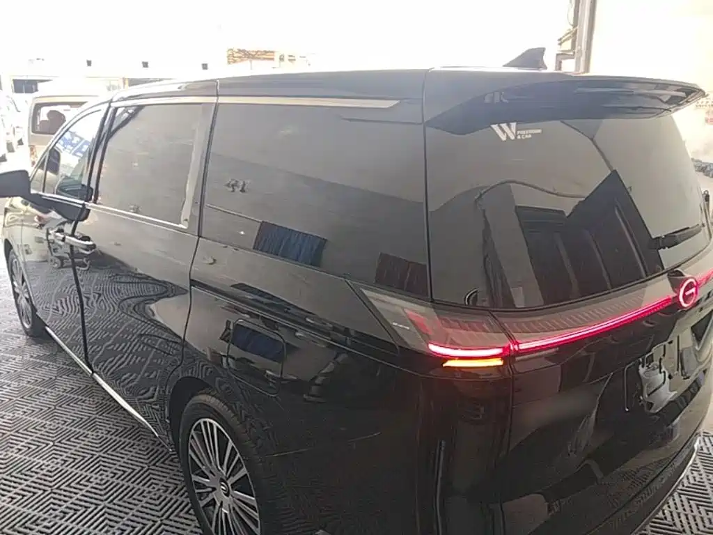 GAC Trumpchi E8 PHEV 2024 — фото 5