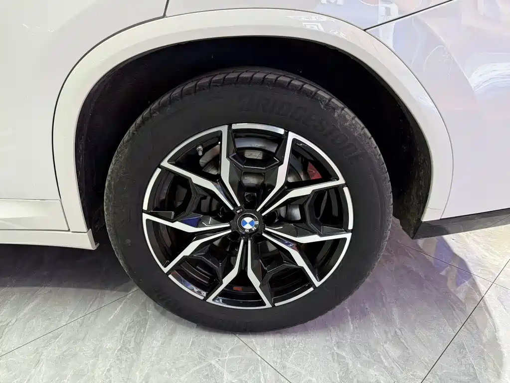 BMW X4 2022 — фото 14