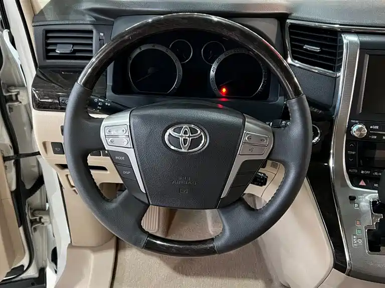Toyota Alphard 2016 — фото 9