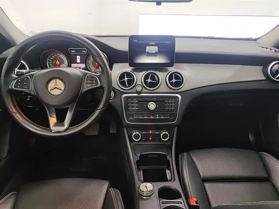 Mercedes-Benz GLA 2017 — фото 12