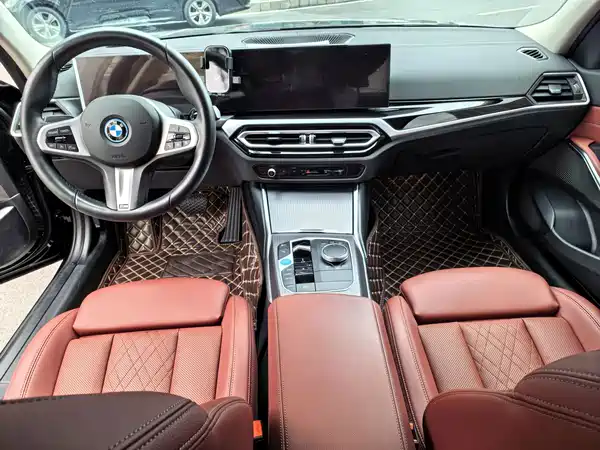 BMW i3 2024