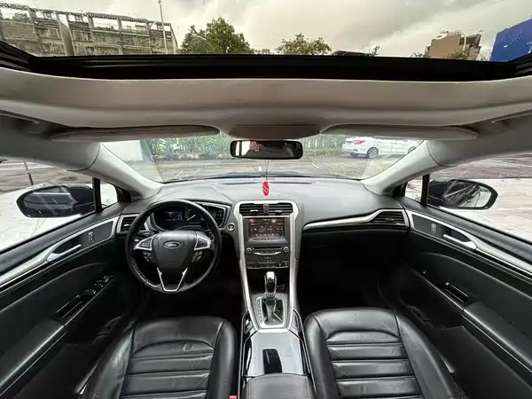 Ford Mondeo 2015