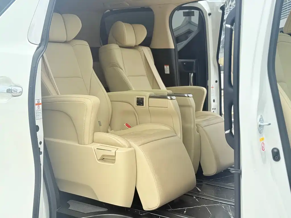 Toyota Alphard 2019 — фото 7